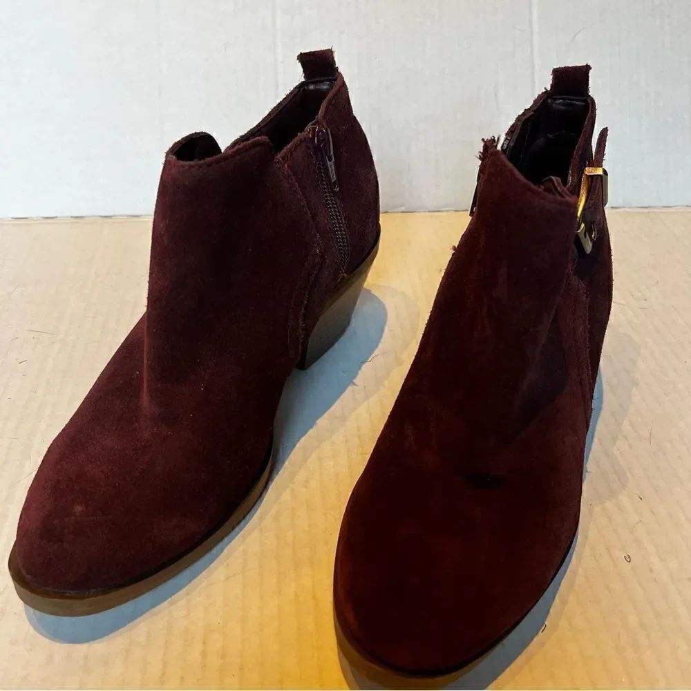 Sonoma Women's Heeled Suede Ankle Booties Burgundy 6 1/2M